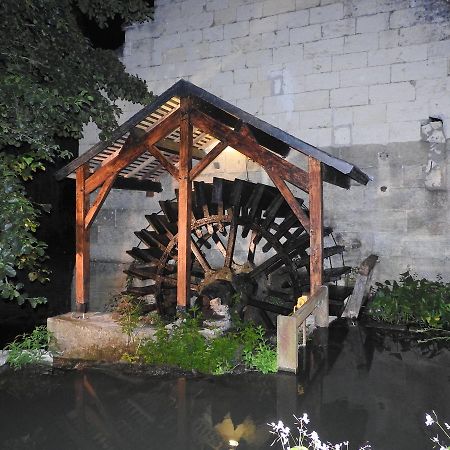 Bed and Breakfast Le Moulin De Saussaye Crouzilles Экстерьер фото