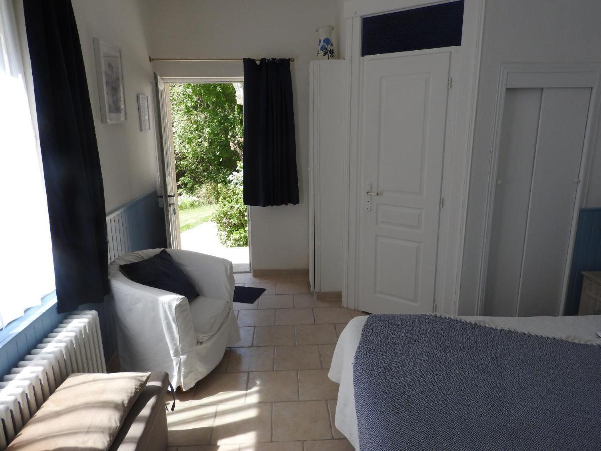 Bed and Breakfast Le Moulin De Saussaye Crouzilles Экстерьер фото