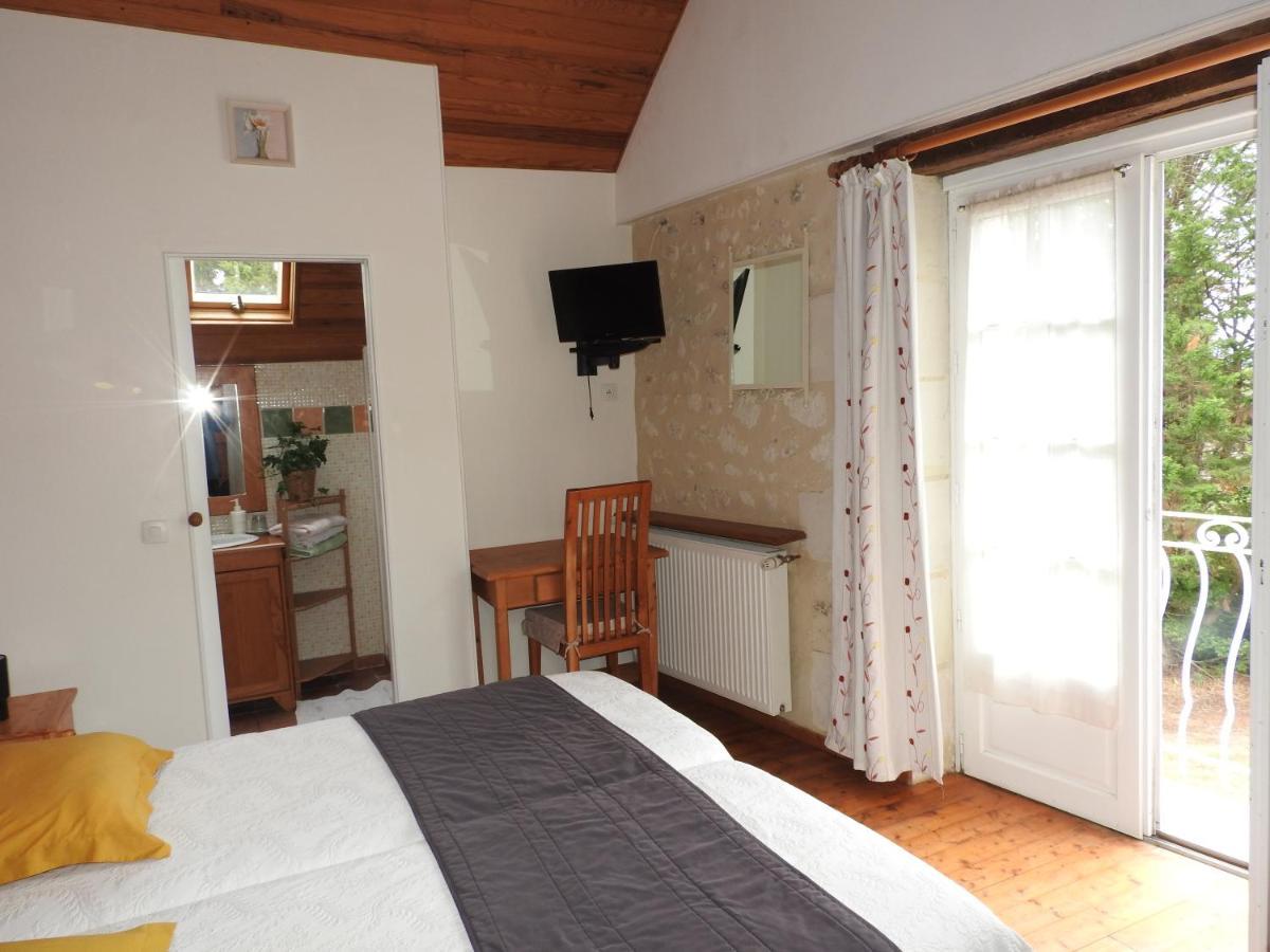 Bed and Breakfast Le Moulin De Saussaye Crouzilles Экстерьер фото