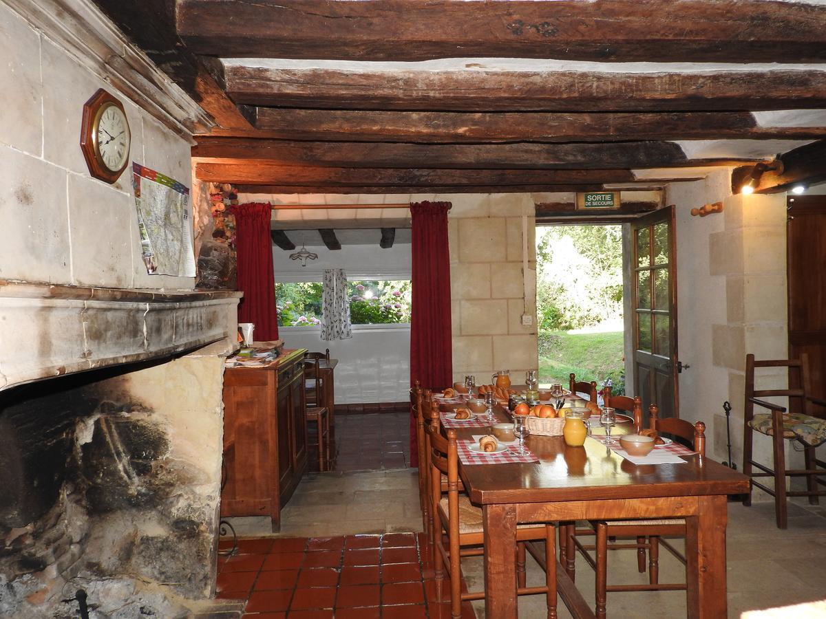 Bed and Breakfast Le Moulin De Saussaye Crouzilles Экстерьер фото
