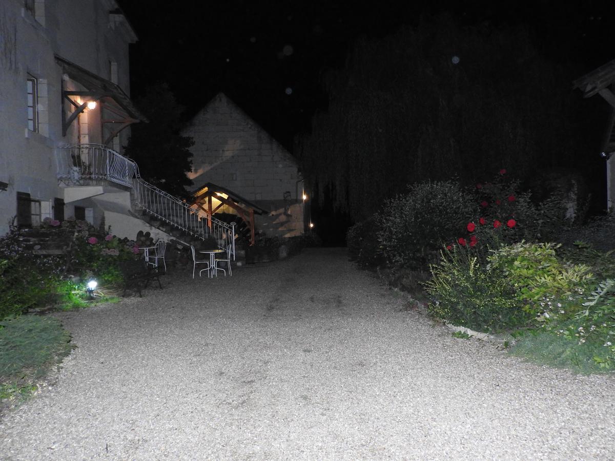 Bed and Breakfast Le Moulin De Saussaye Crouzilles Экстерьер фото